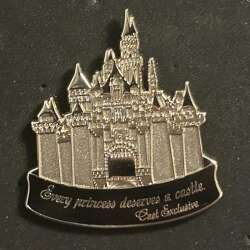 96211 - Every Princess Deserves a Castle - Theme Park Cast Member Exclusive