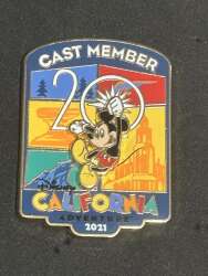 96339 - Cast Member DCA 20 Years Mickey - Theme Park Cast Member Exclusive