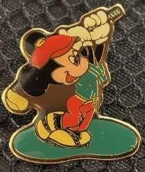 96574 - Golf - Small Mickey finishing swing