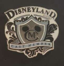 97018 - Disneyland Resort Cast Member Pin Crest Coat of Arms Logo - Theme Park Cast Member Exclusive