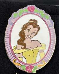 97304 - Beauty and the Beast - Belle in flowered frame - Disney Auctions