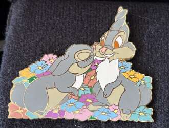 97316 - Bambi - Thumper being kissed - Disney Auctions