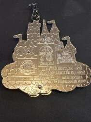 97454 - Niftie Fifties Flashback Pin Trading Celebration 2025: Classic Castle Characters - Mickey Mouse - Disneyland Resort alternate image