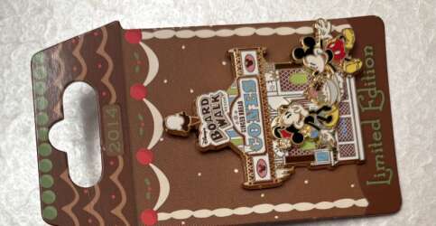 98278 - Gingerbread House Collection 2014 - Minnie Mouse & Mickey Mouse - Disneyland Resort alternate image