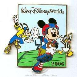 98541 - football game 2006 - Mickey, Donald, Goofy - Walt Disney World