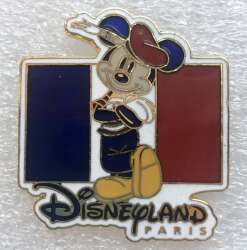 98775 - Disney's Around the World - French Mickey Mouse and France Flag