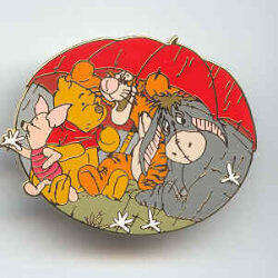 Winnie the Pooh & Friends Under Umbrella