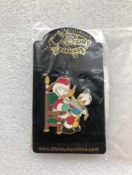 99686 - Unknown Series - Donald Duck as Santa Claus - Disney Auctions