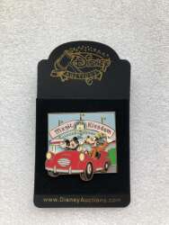 99750 - Unknown Series - Magic Kingdom - Mickey and Goofy driving car slider - Disney Auctions