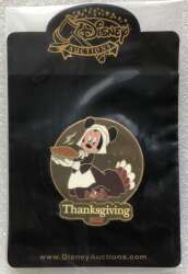 Pilgrim Minnie Holding a Pie