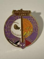 99810 - Nightmare before Christmas Halloweentown cameo pin