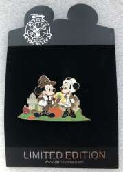 99906 - Thanksgiving - Mickey and Minnie - Disney Store US
