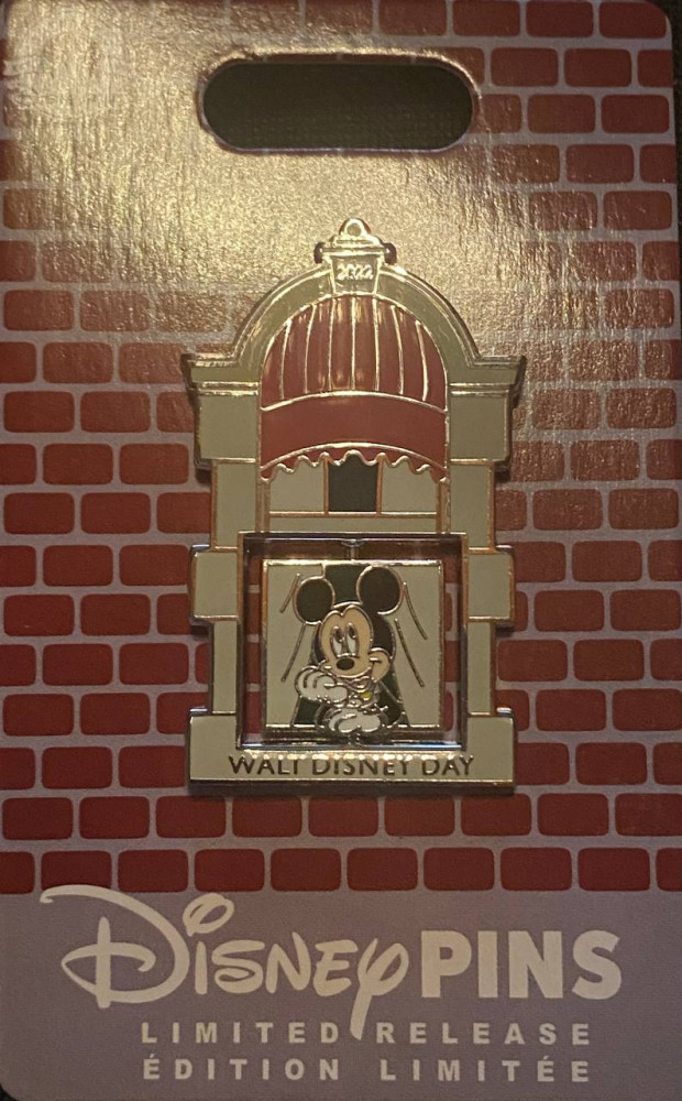 57328 2022 mickey in window spinner walt disney day
