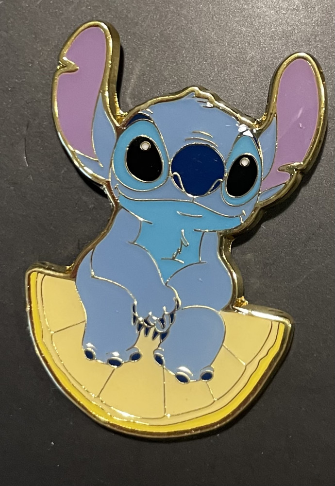 Stitch on a lemon Hot Topic Lilo & Stitch Pin & Pop