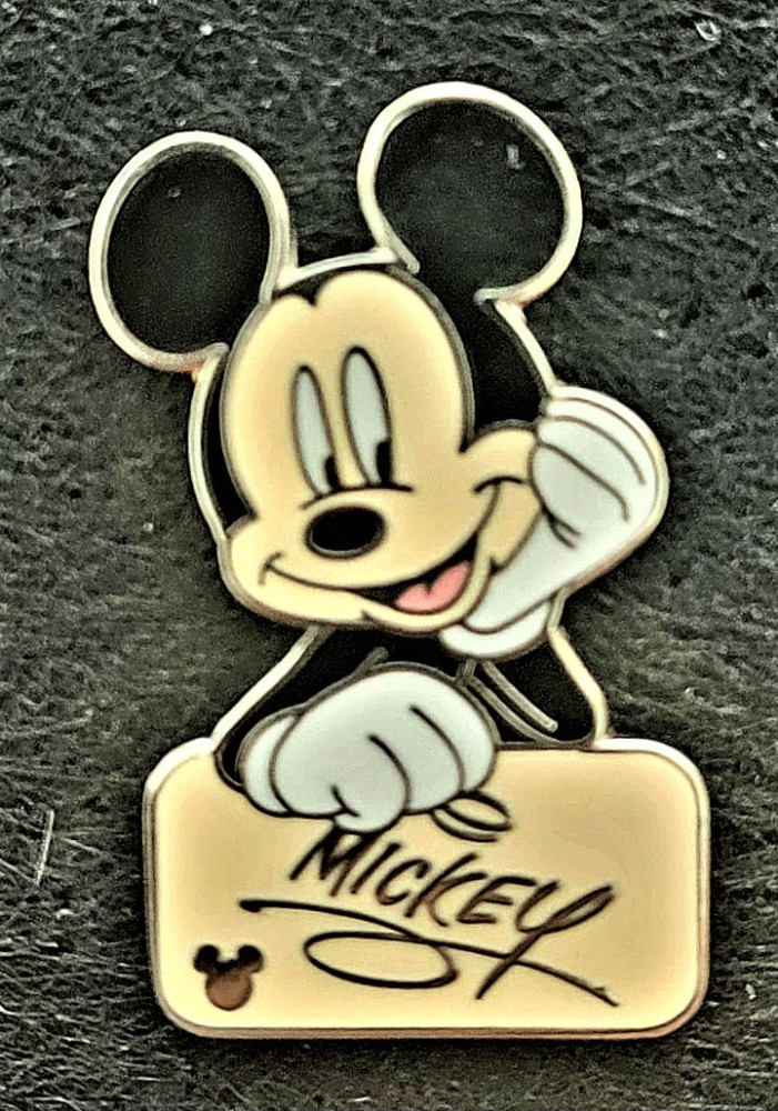 63486-mickey-mouse-autograph-peach-cast-lanyard-series-iv-signature