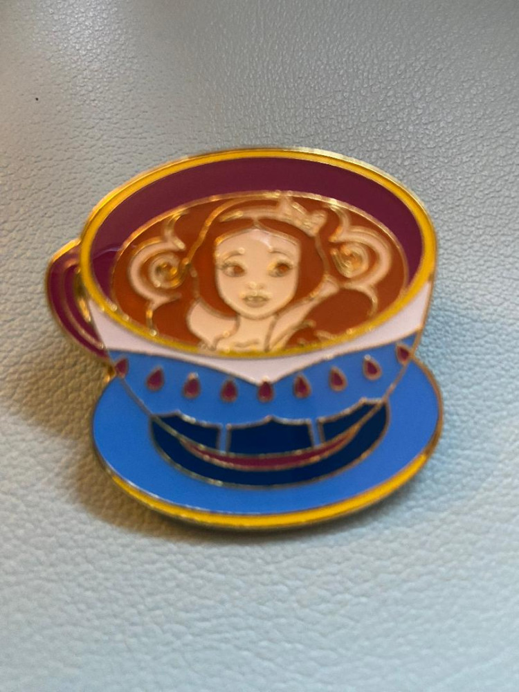 Snow White Teacup Disney Princess Teacup Blind Box Enamel Pin Pin & Pop