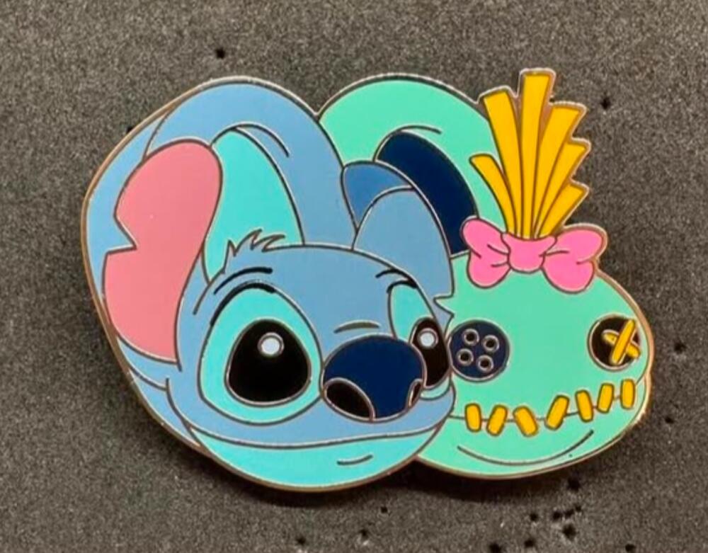 WDI Stitch pin スティッチ　スクランプ　ピンバッジ スティッチ スクランプ ピロー 2 ピン ピンバッジ セット