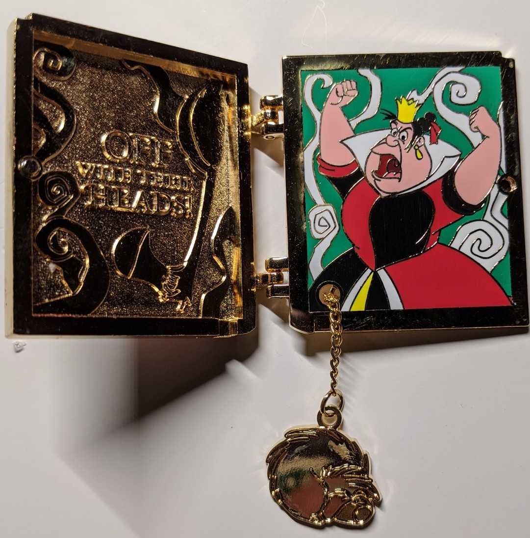 32011 Queen of Hearts Villains Vault Story Book Disneyland Resort