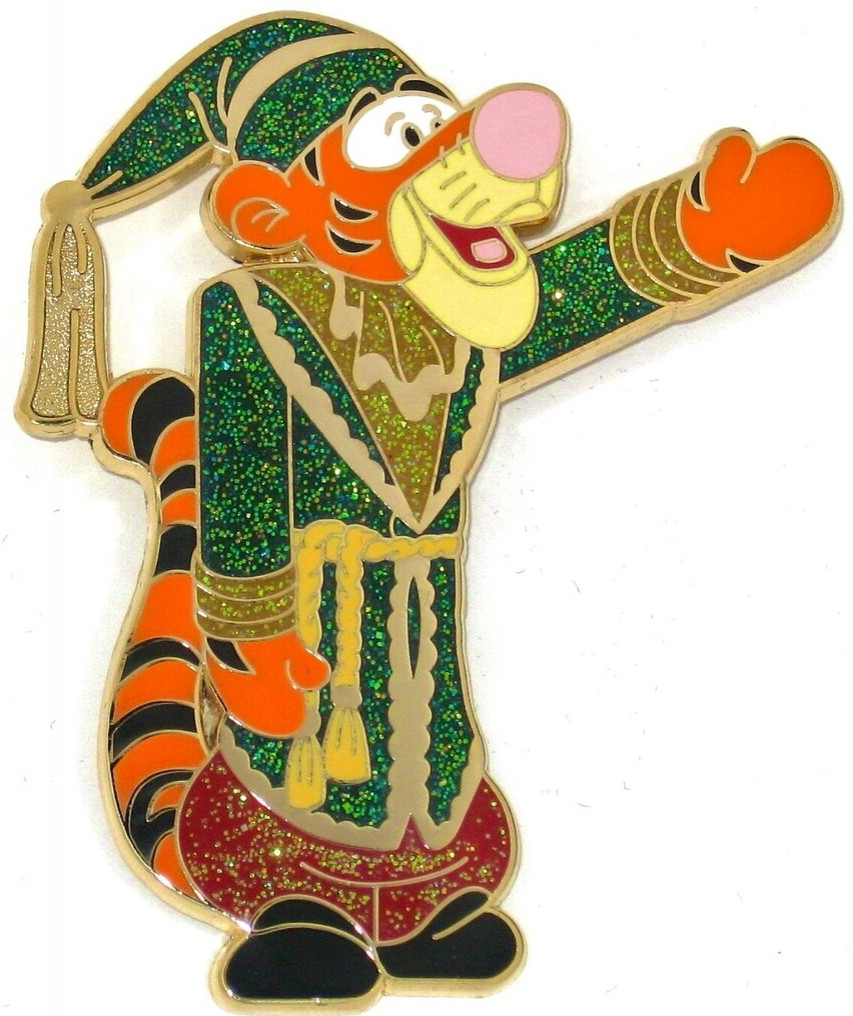 46879 Nutcrackers in Green Glitter Christmas Set